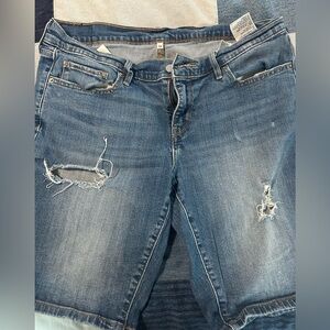 Distressed Levi Bermuda shorts